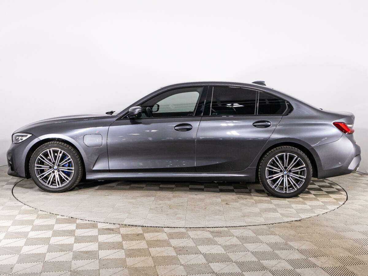 BMW 3 серии с пробегом — 2020 год. Фото: #7