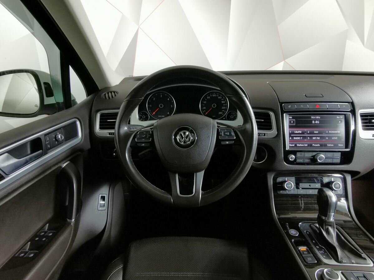 Volkswagen Touareg с пробегом — 2017 год. Фото: #14