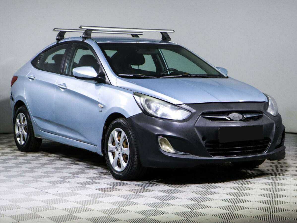 Hyundai Solaris с пробегом — 2011 год. Фото: #2