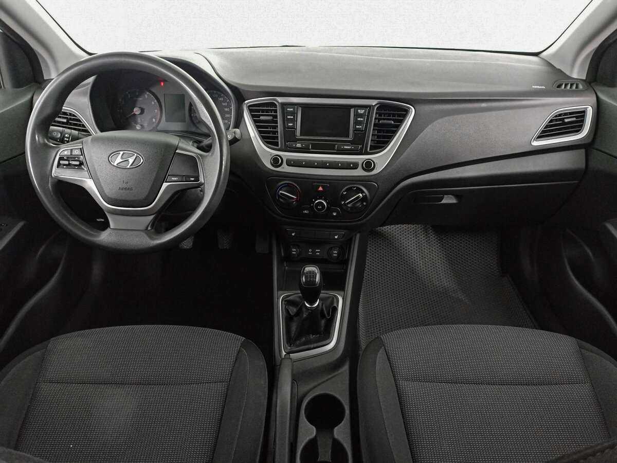 Hyundai Solaris с пробегом — 2017 год. Фото: #11