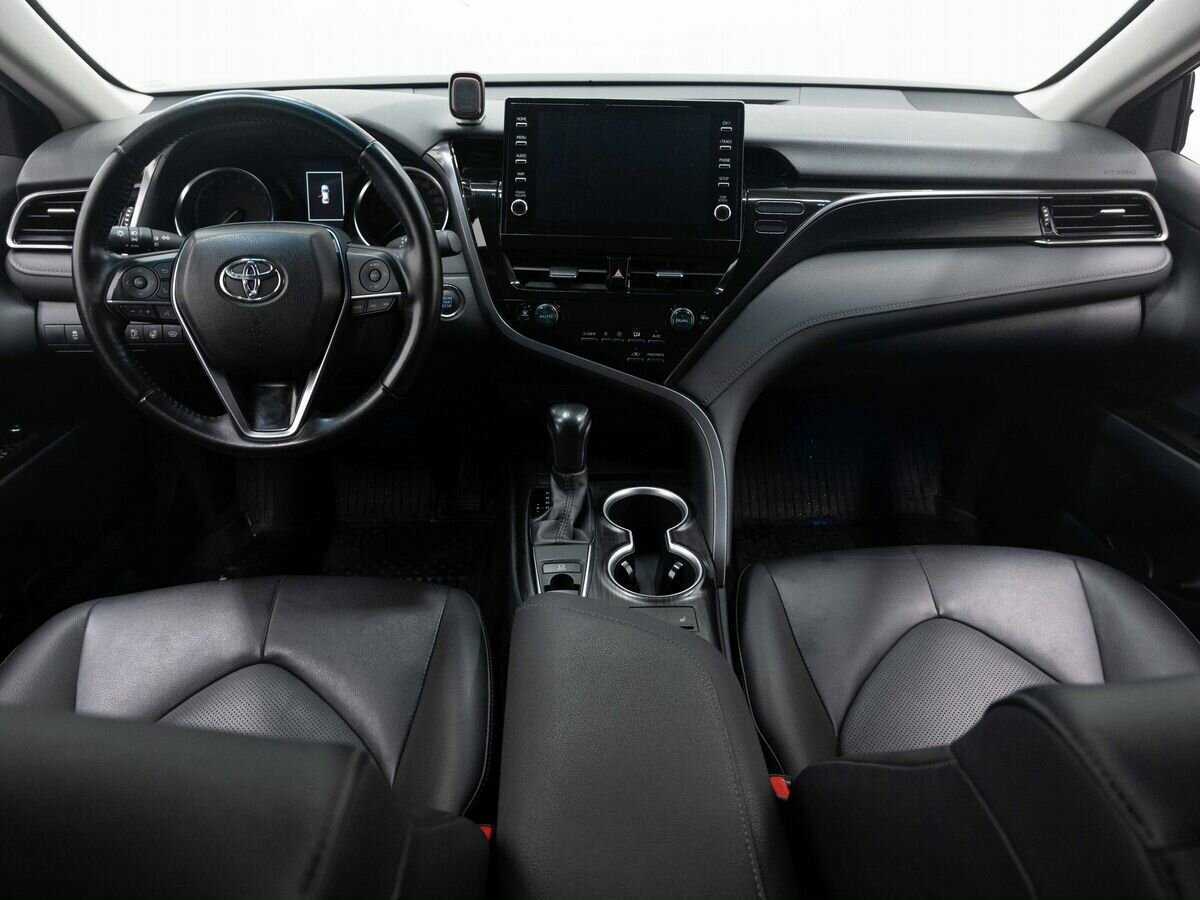Toyota Camry с пробегом — 2021 год. Фото: #14