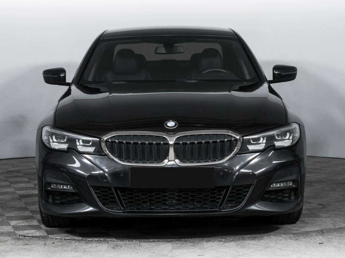 BMW 3 серии с пробегом — 2019 год. Фото: #1