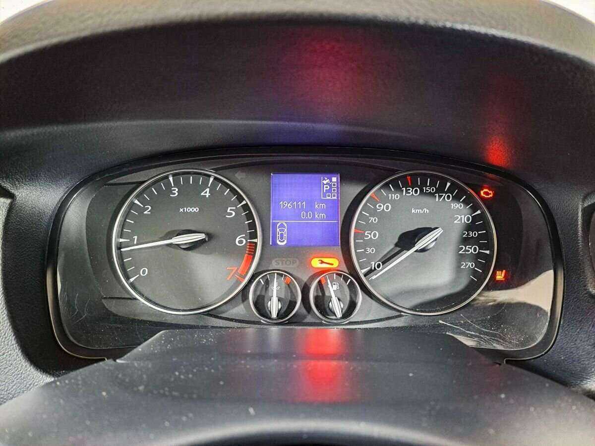 Renault Latitude с пробегом — 2010 год. Фото: #9