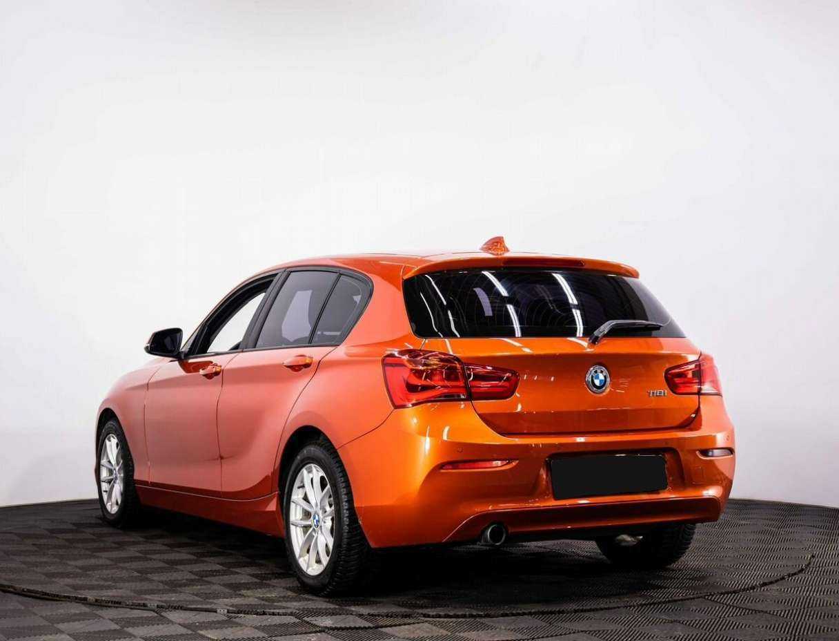 BMW 1 серии с пробегом — 2017 год. Фото: #3