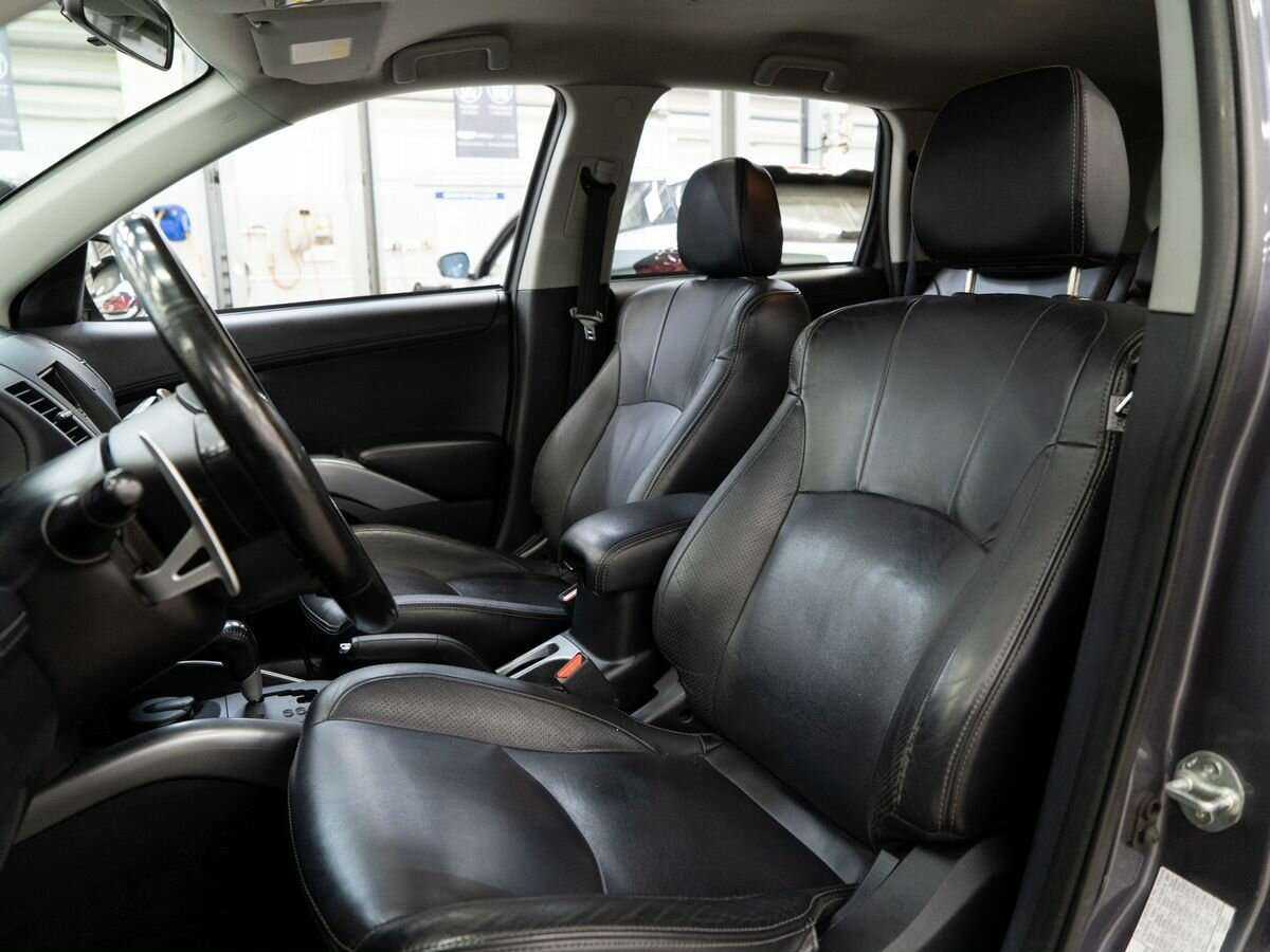 Mitsubishi Outlander с пробегом — 2011 год. Фото: #5