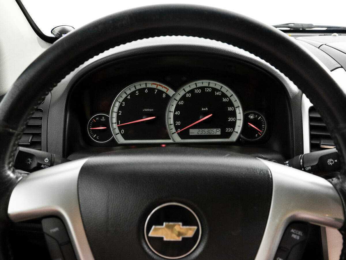 Chevrolet Captiva с пробегом — 2009 год. Фото: #16