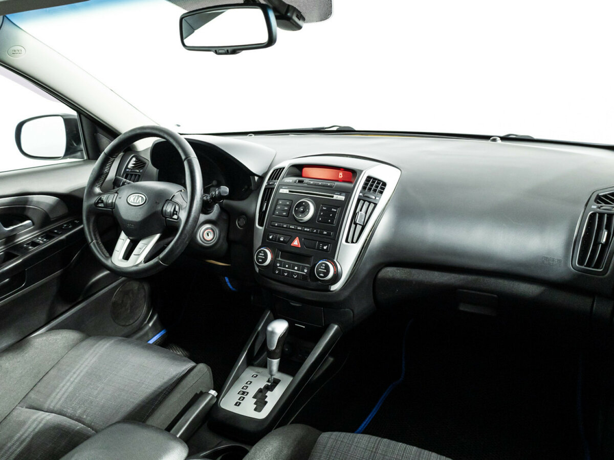 Kia Ceed с пробегом — 2011 год. Фото: #8