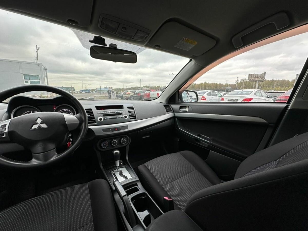 Mitsubishi Lancer с пробегом — 2011 год. Фото: #6