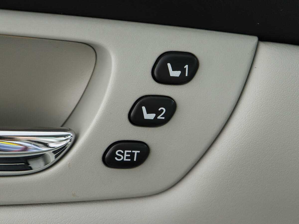 Lexus RX с пробегом — 2008 год. Фото: #18