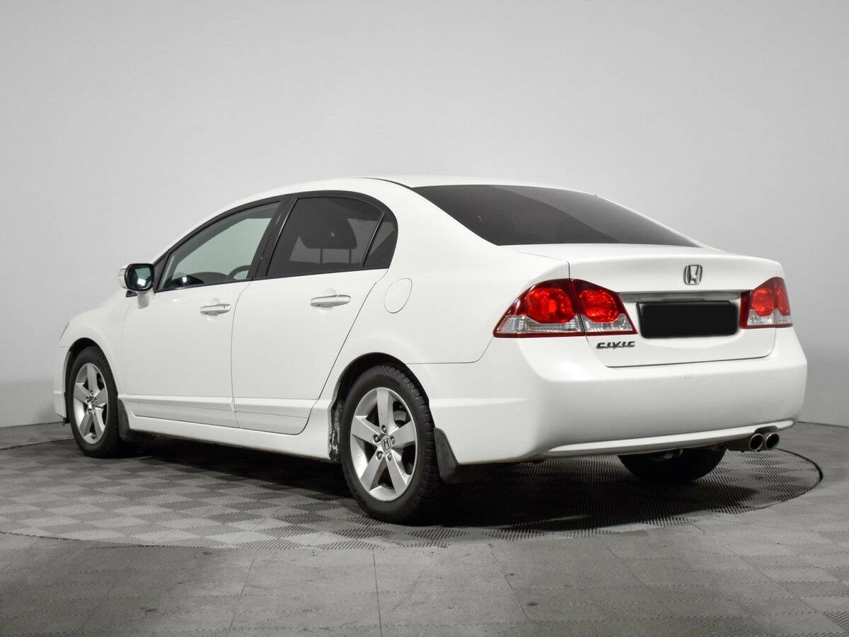 Honda Civic с пробегом — 2011 год. Фото: #5