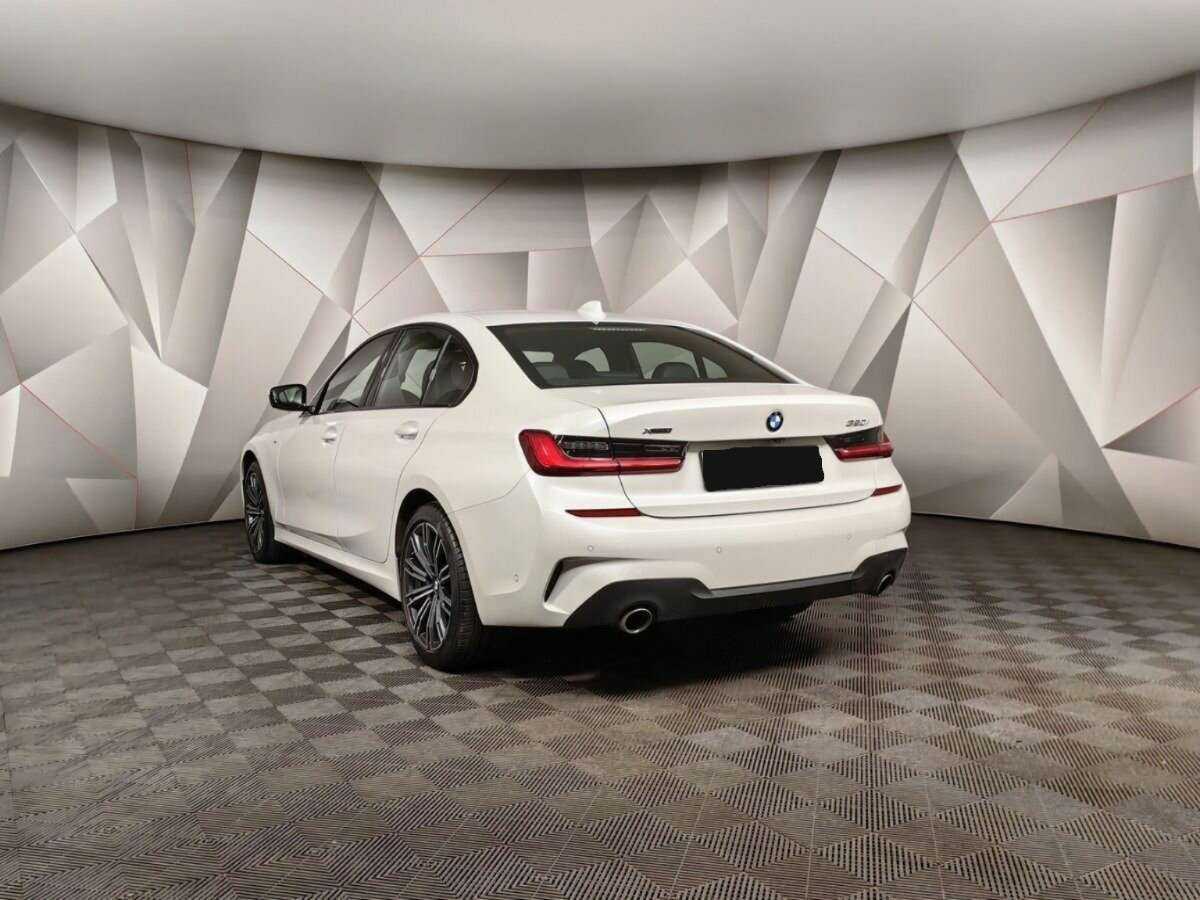 BMW 3 серии с пробегом — 2020 год. Фото: #3