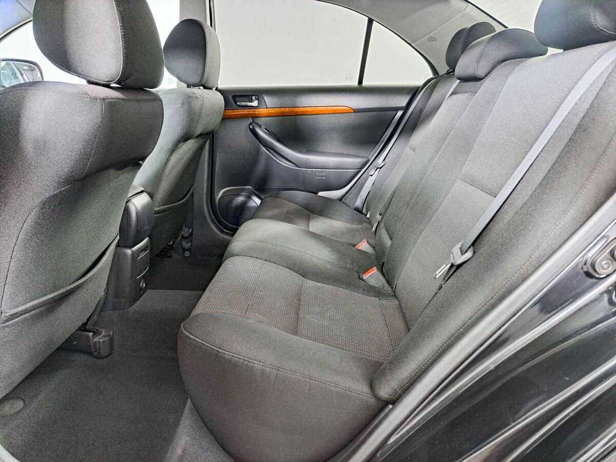 Toyota Avensis с пробегом — 2007 год. Фото: #9
