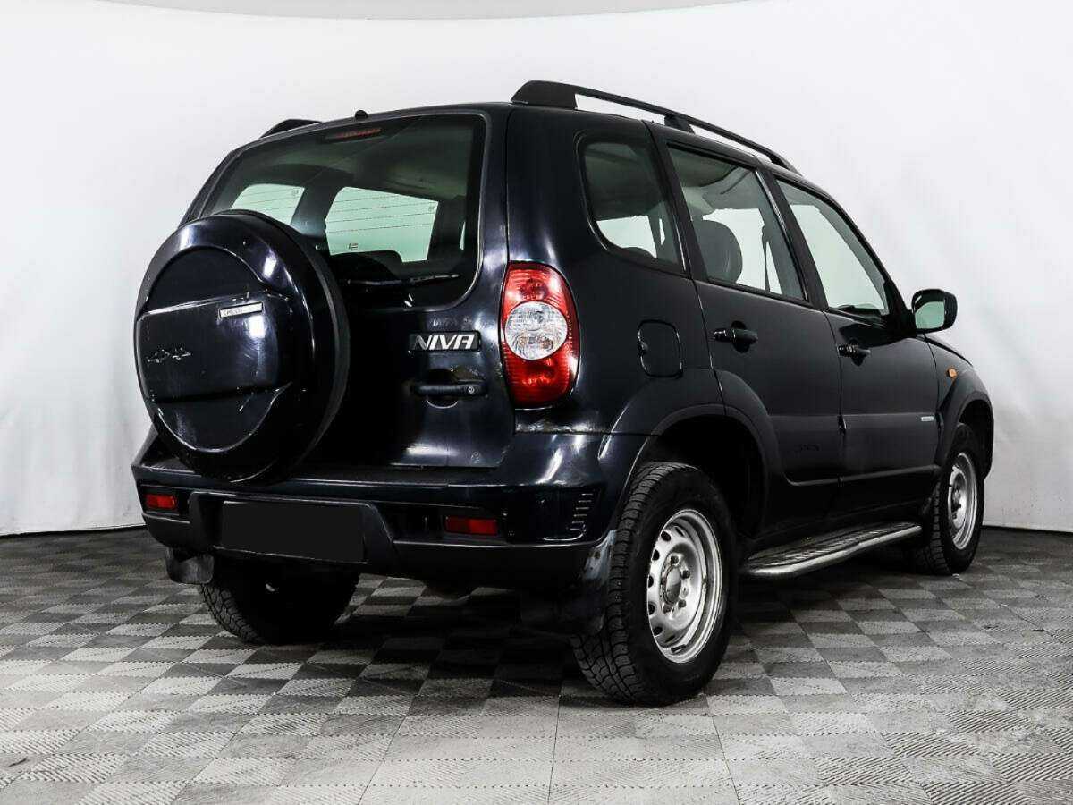 Chevrolet Niva с пробегом — 2010 год. Фото: #4