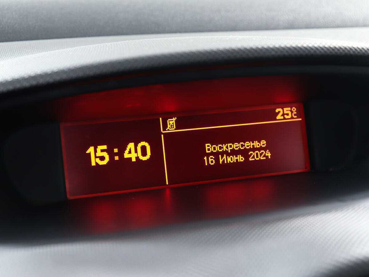 Peugeot 408 с пробегом — 2014 год. Фото: #16