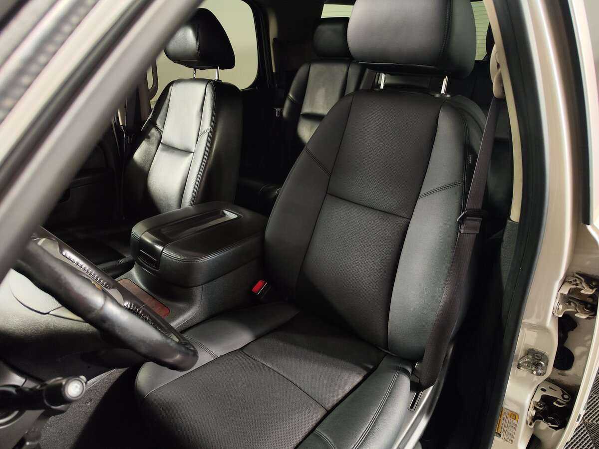 Chevrolet Tahoe с пробегом — 2012 год. Фото: #14