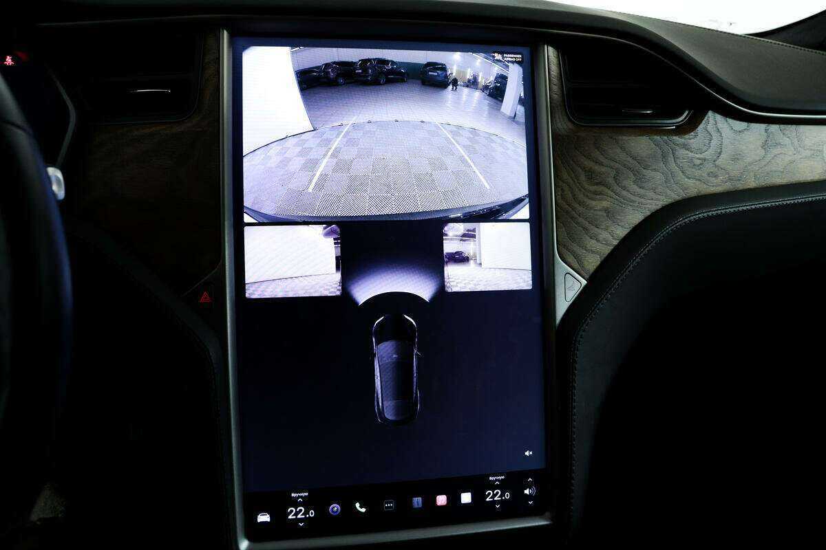 Tesla Model S с пробегом — 2020 год. Фото: #14