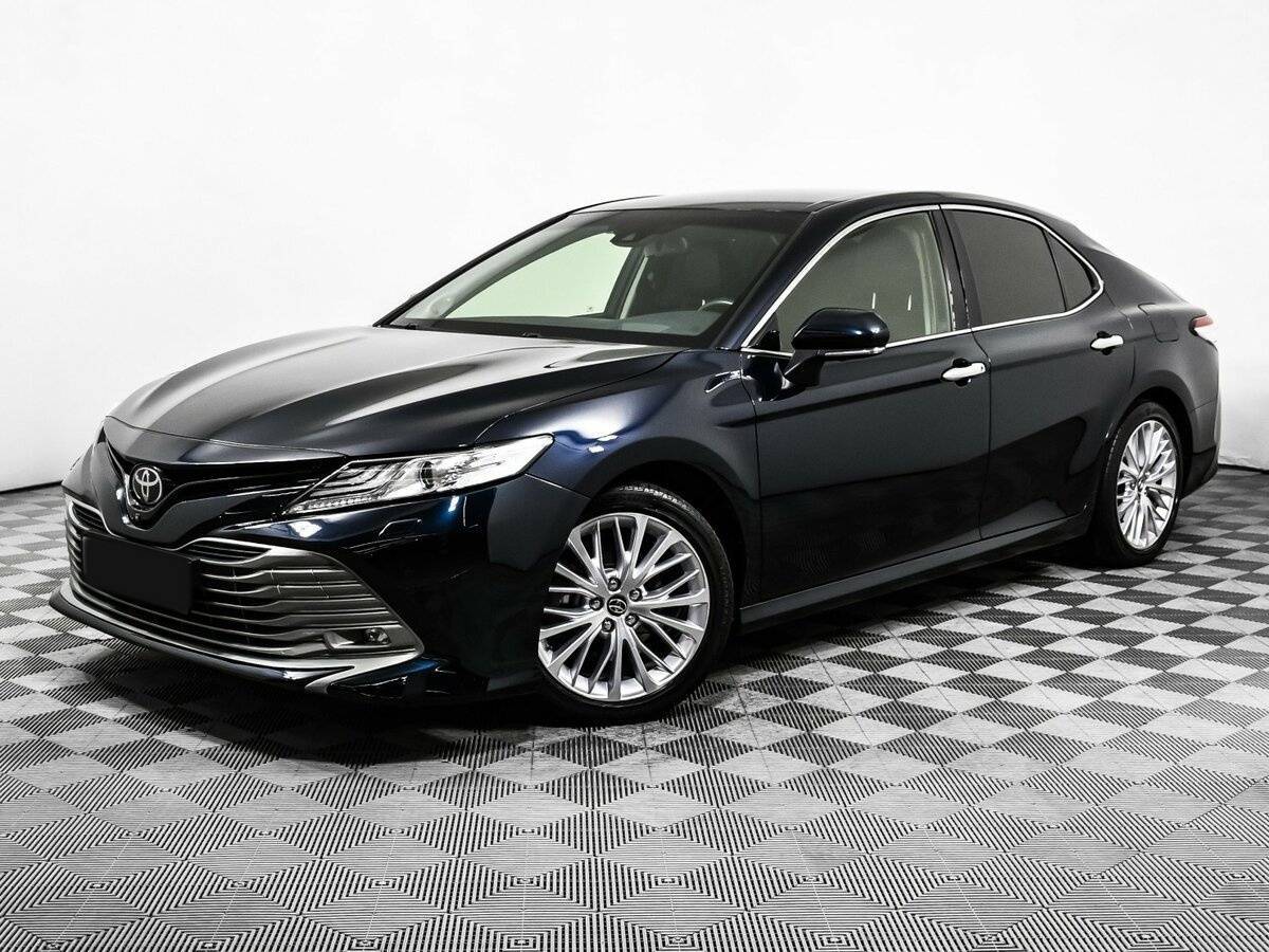 Toyota Camry с пробегом — 2018 год. Фото: #0