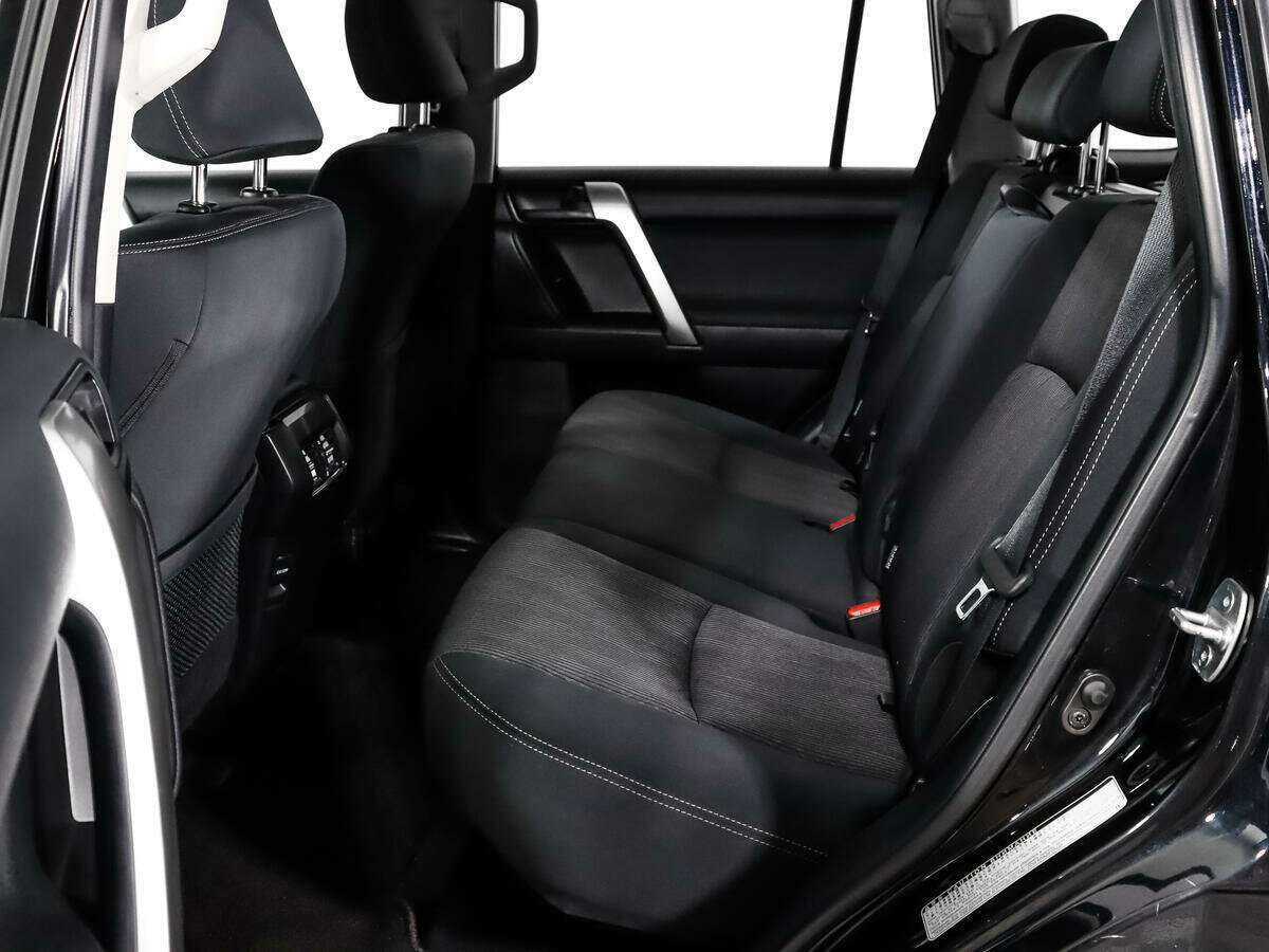 Toyota Land Cruiser Prado с пробегом — 2015 год. Фото: #9