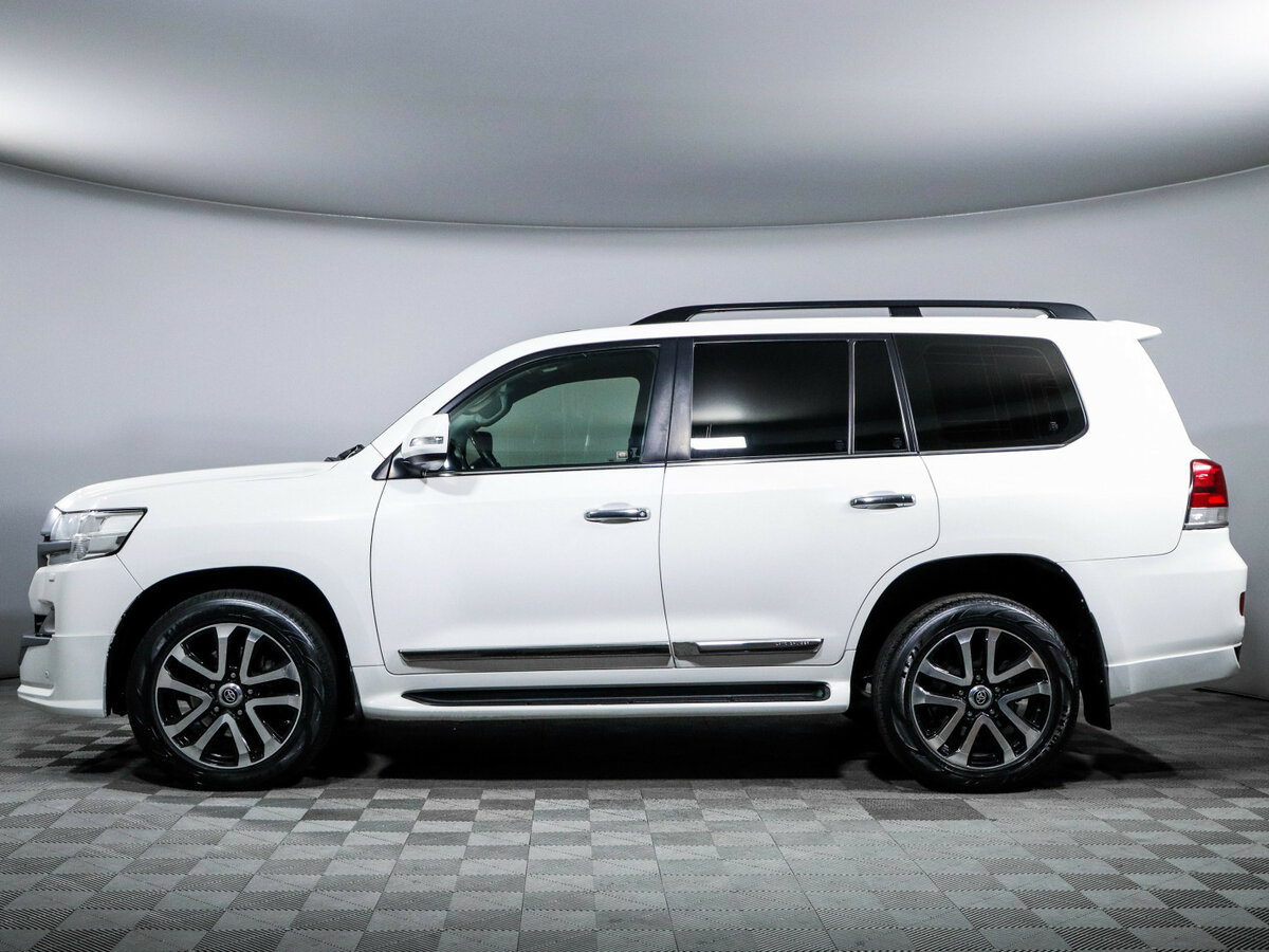 Toyota Land Cruiser с пробегом — 2015 год. Фото: #7
