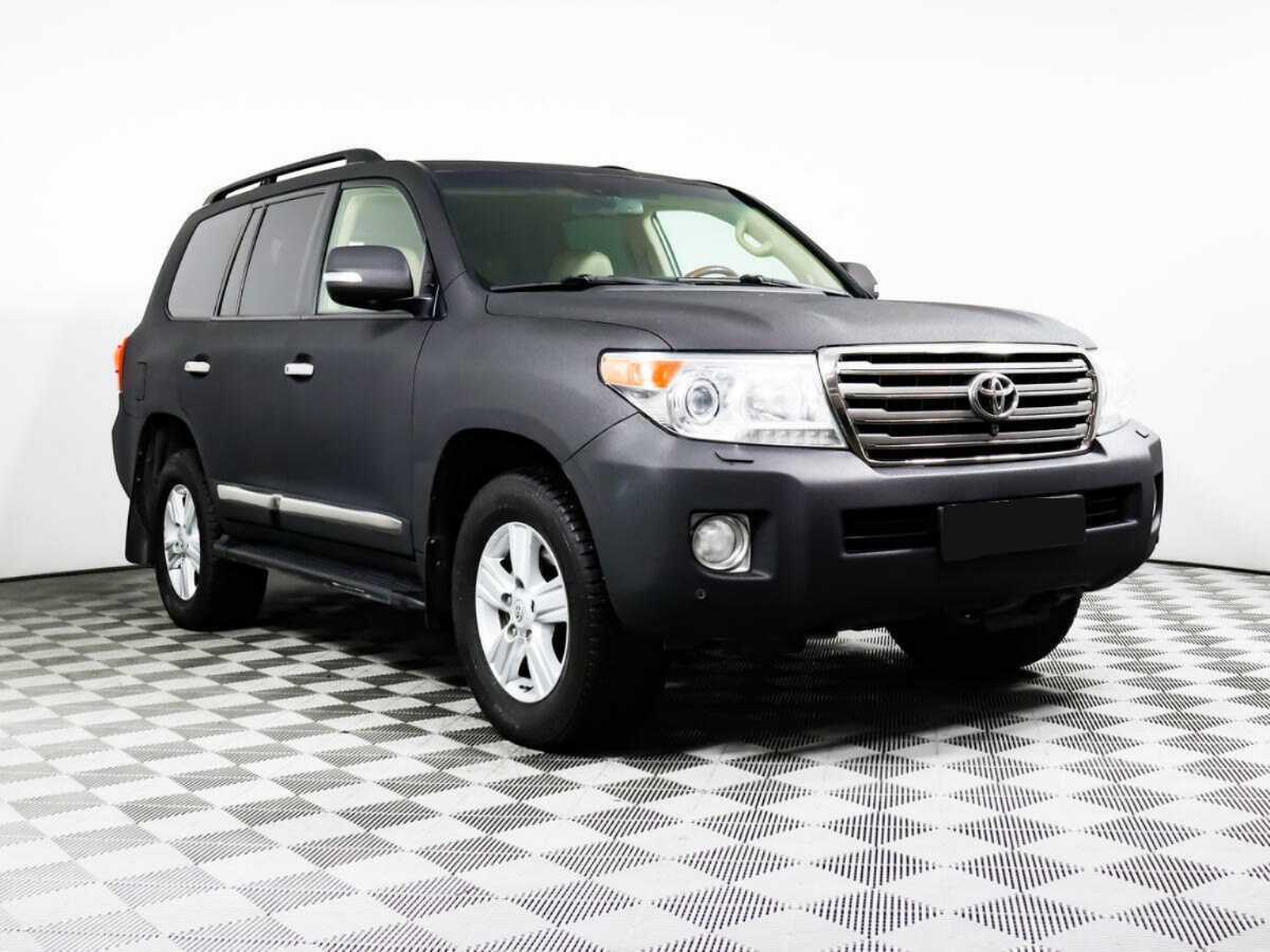 Toyota Land Cruiser с пробегом — 2012 год. Фото: #2