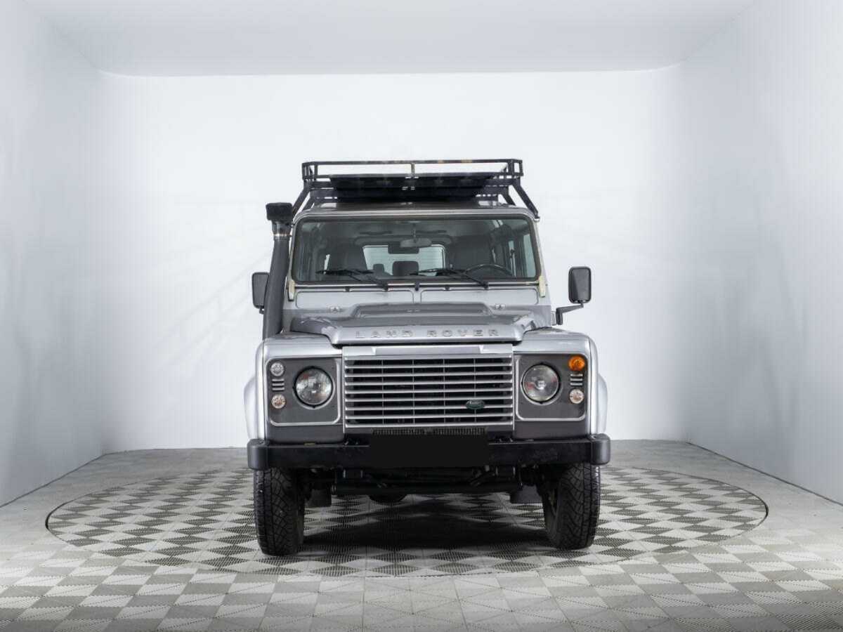Land Rover Defender с пробегом — 2013 год. Фото: #1