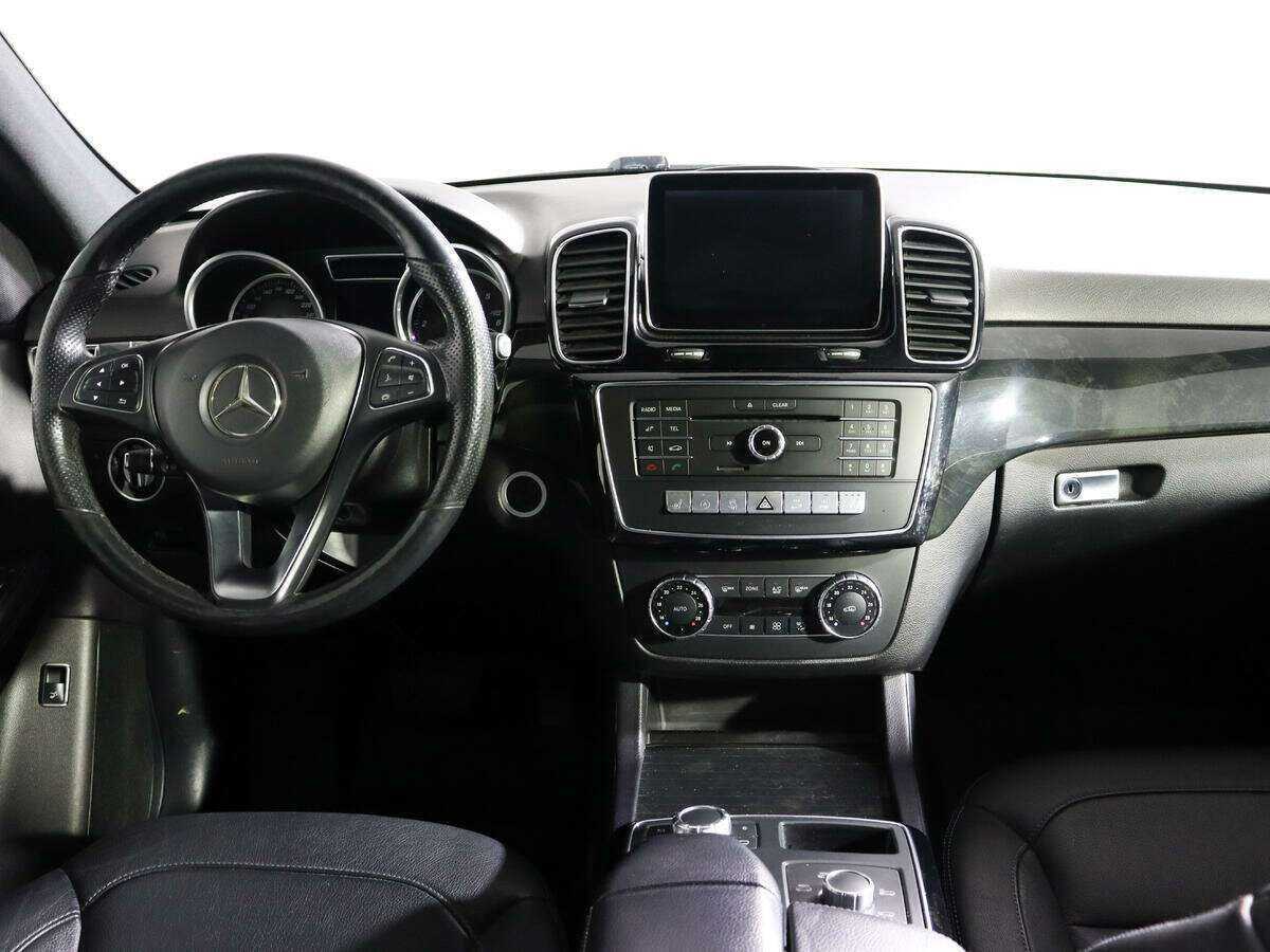 Mercedes-Benz GLE с пробегом — 2015 год. Фото: #8