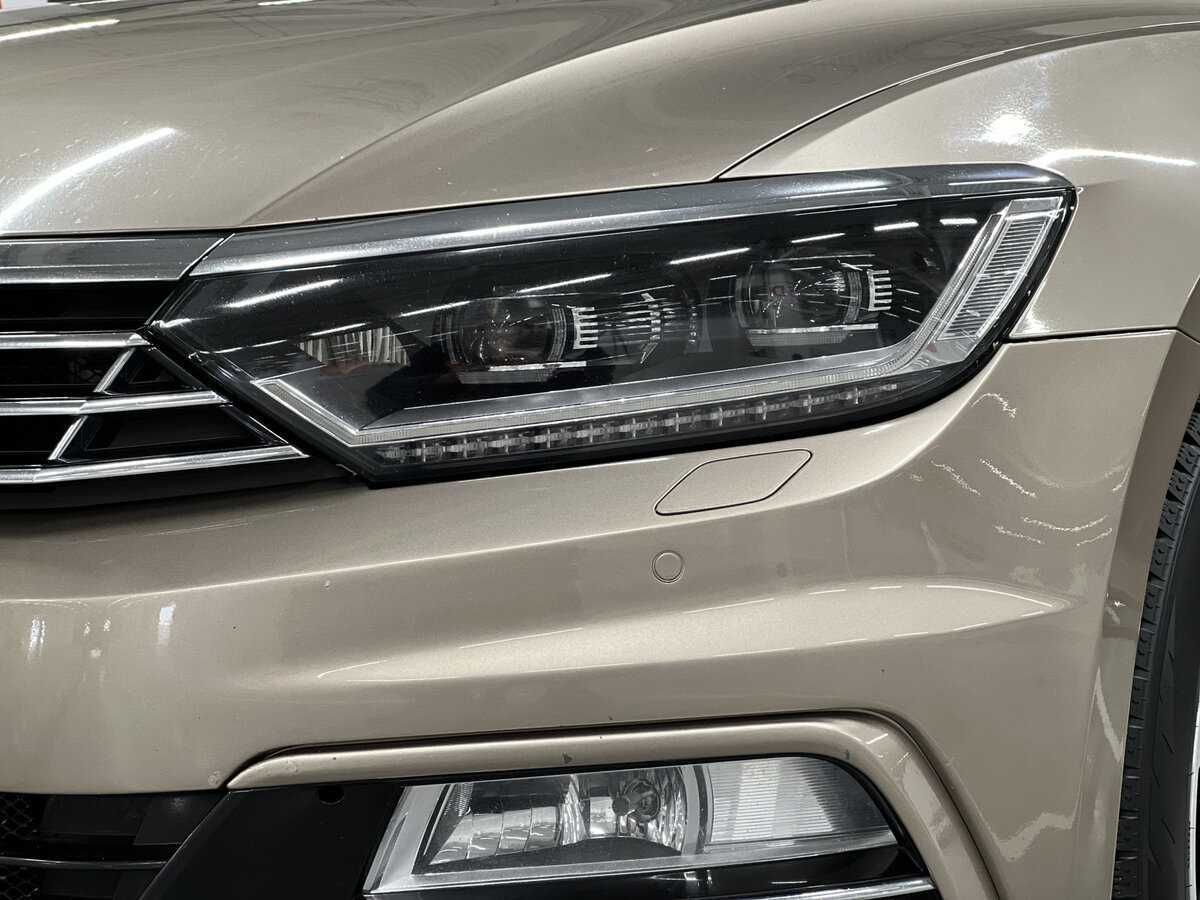 Volkswagen Passat с пробегом — 2016 год. Фото: #16