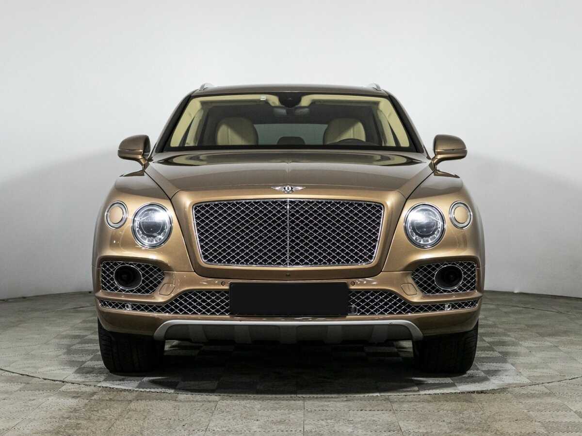 Bentley Bentayga с пробегом — 2016 год. Фото: #1
