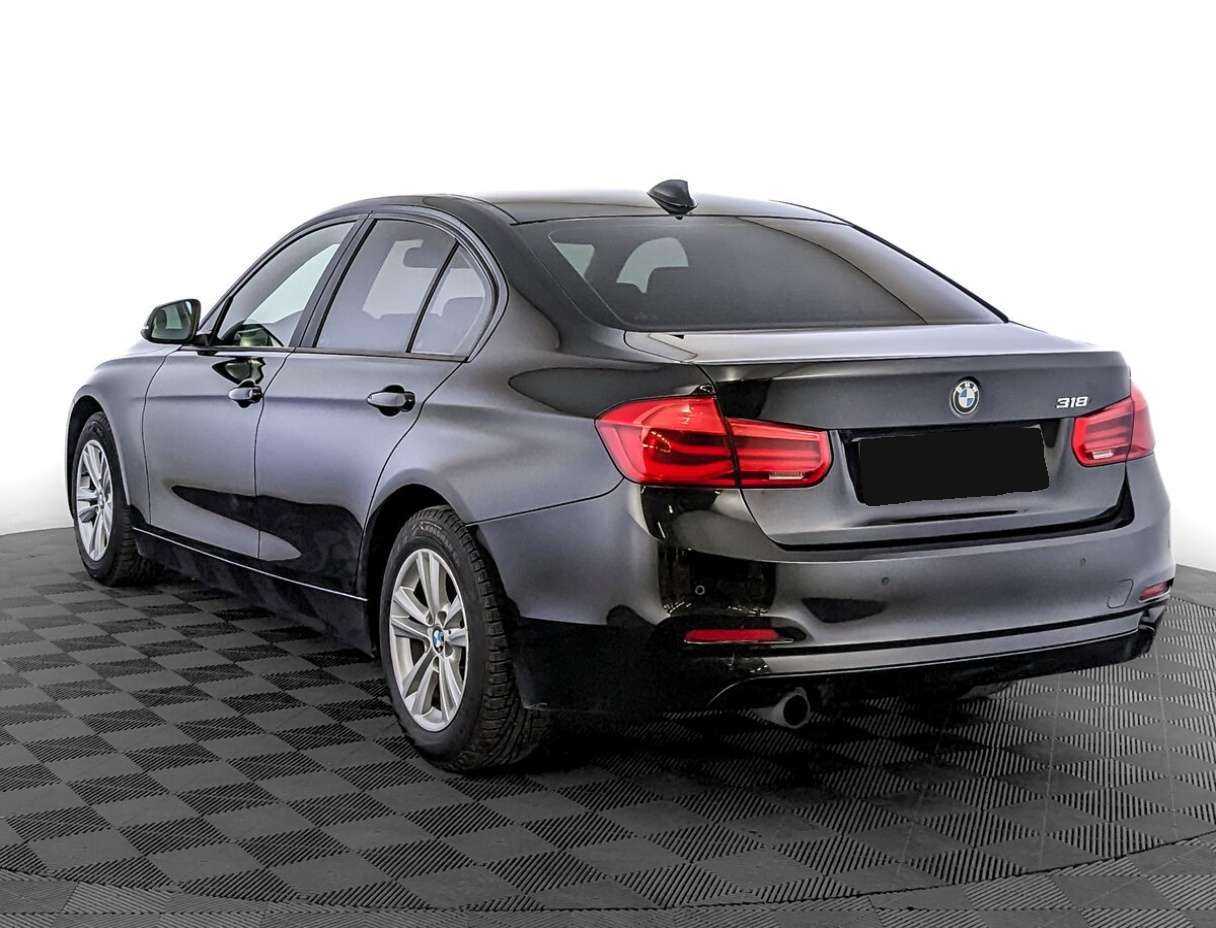 BMW 3 серии с пробегом — 2018 год. Фото: #6