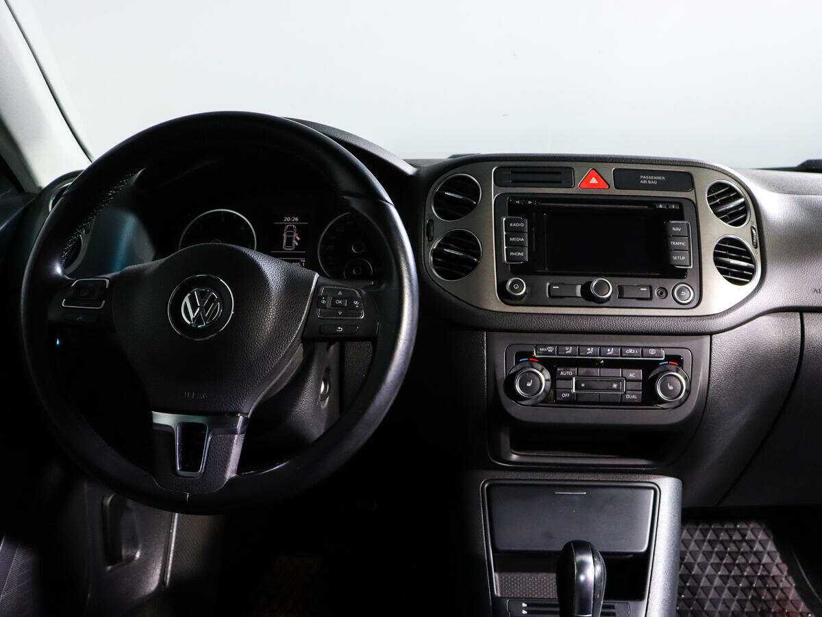 Volkswagen Tiguan с пробегом — 2010 год. Фото: #10
