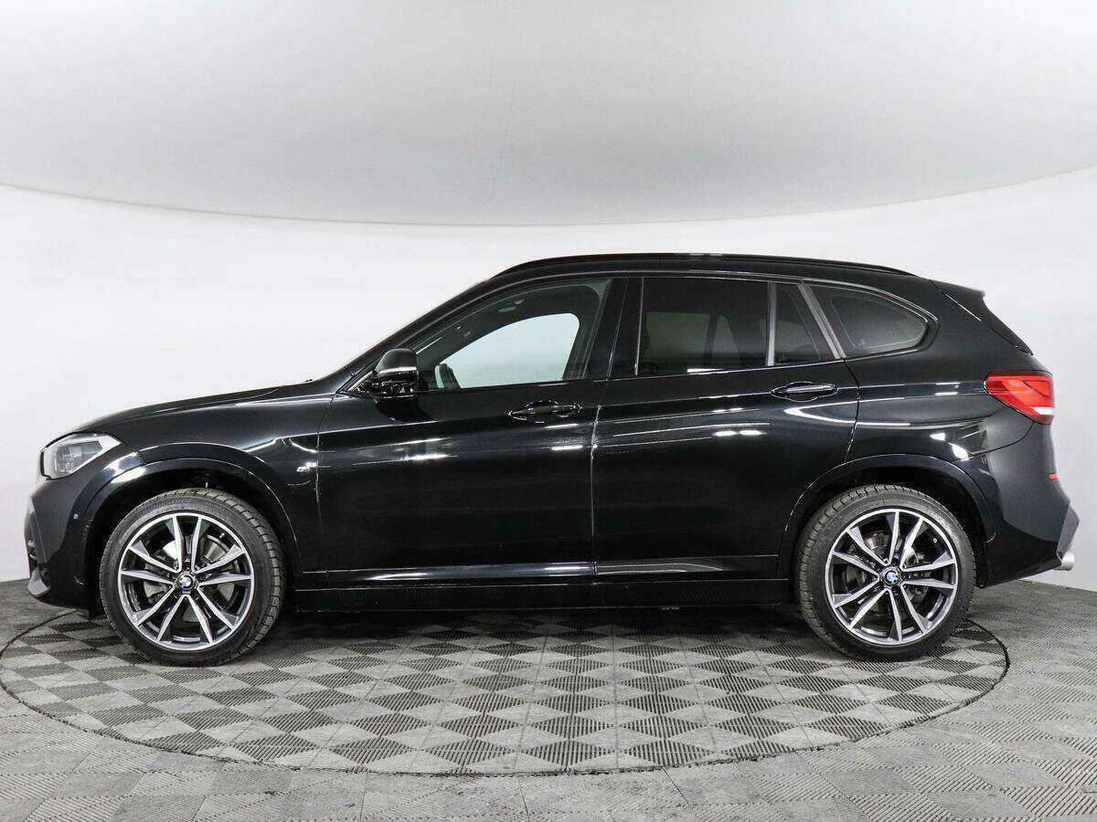 BMW X1 с пробегом — 2022 год. Фото: #4