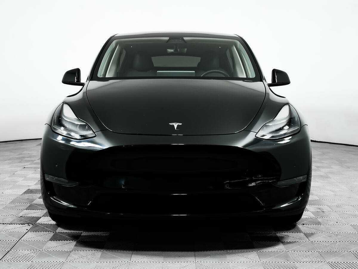 Tesla Model Y с пробегом — 2021 год. Фото: #1