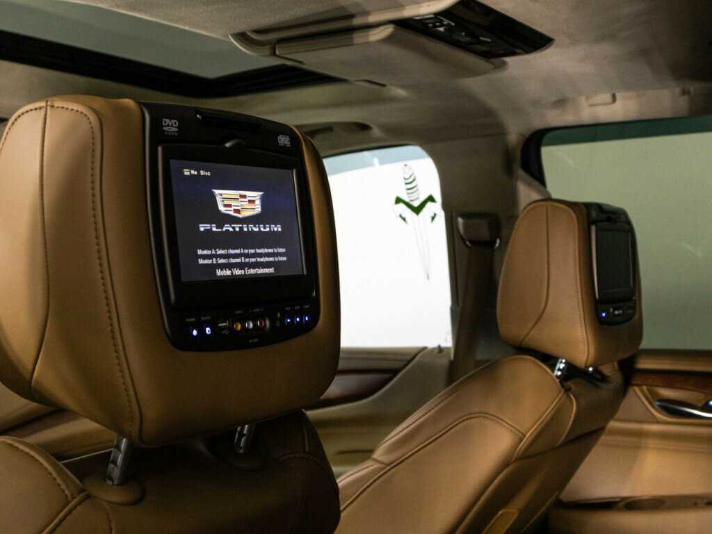 Cadillac Escalade с пробегом — 2015 год. Фото: #26