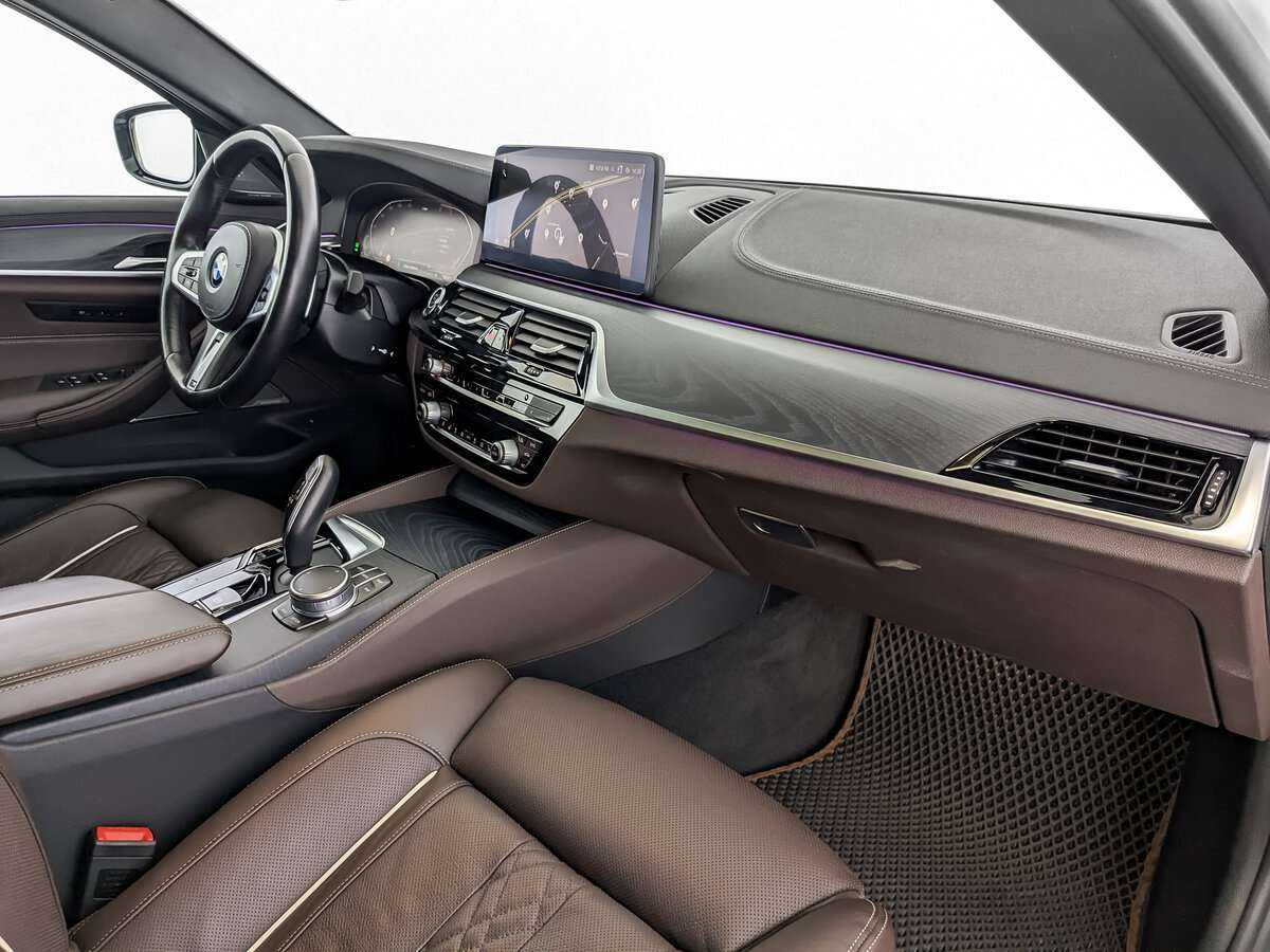 BMW 5 серии с пробегом — 2020 год. Фото: #10