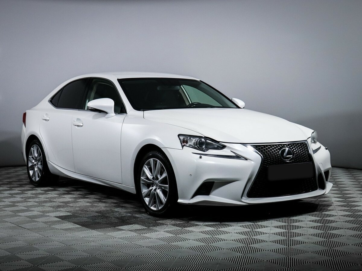 Lexus IS с пробегом — 2013 год. Фото: #2