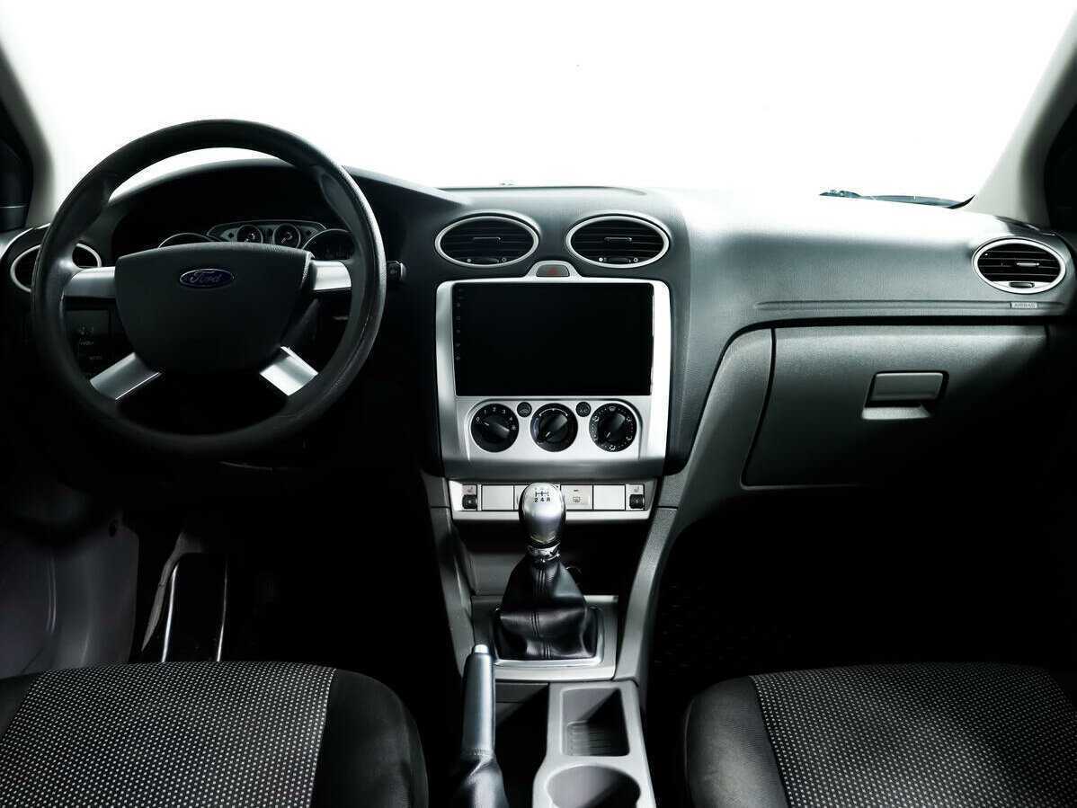 Ford Focus с пробегом — 2011 год. Фото: #8