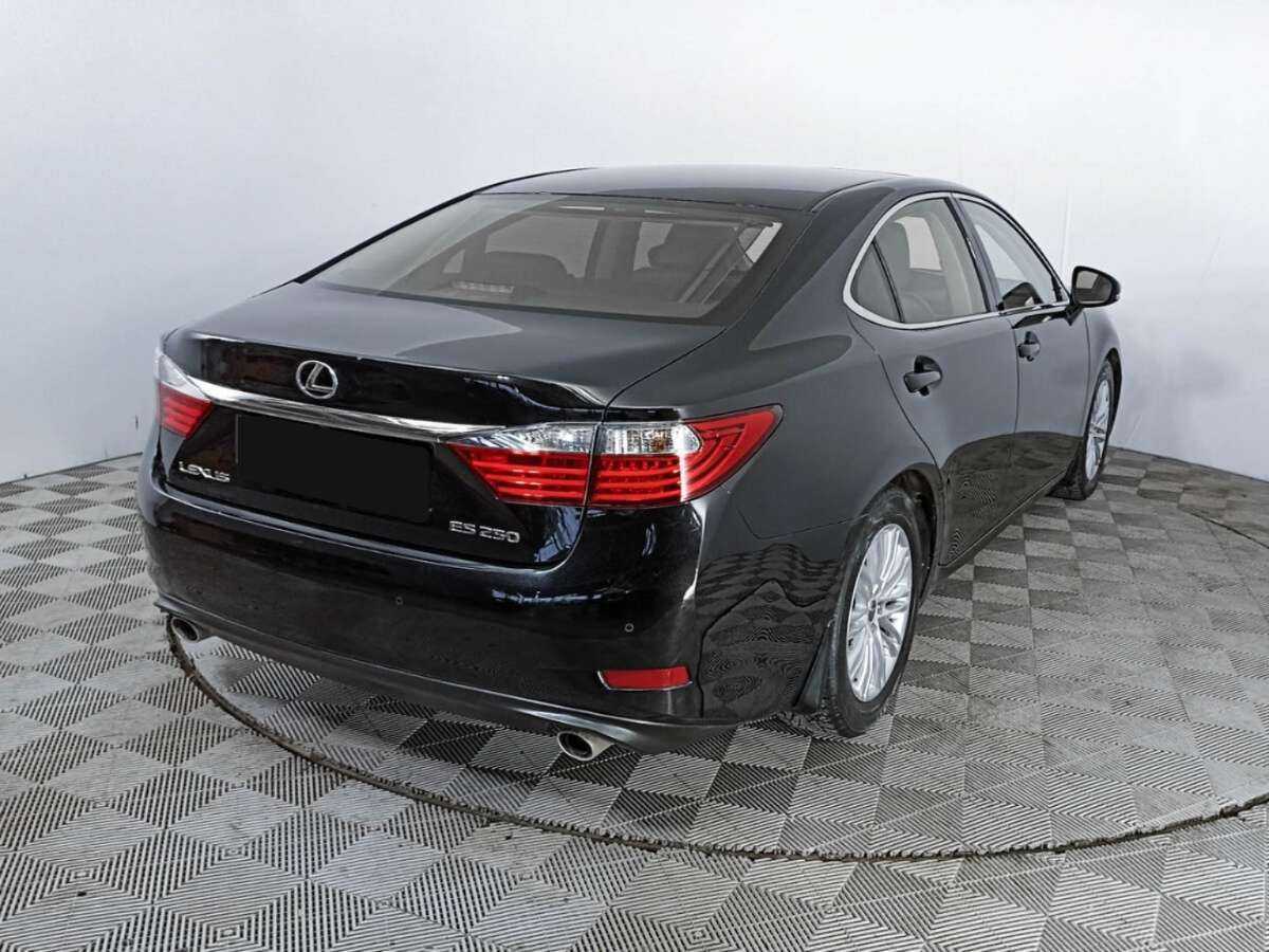 Lexus ES с пробегом — 2013 год. Фото: #4