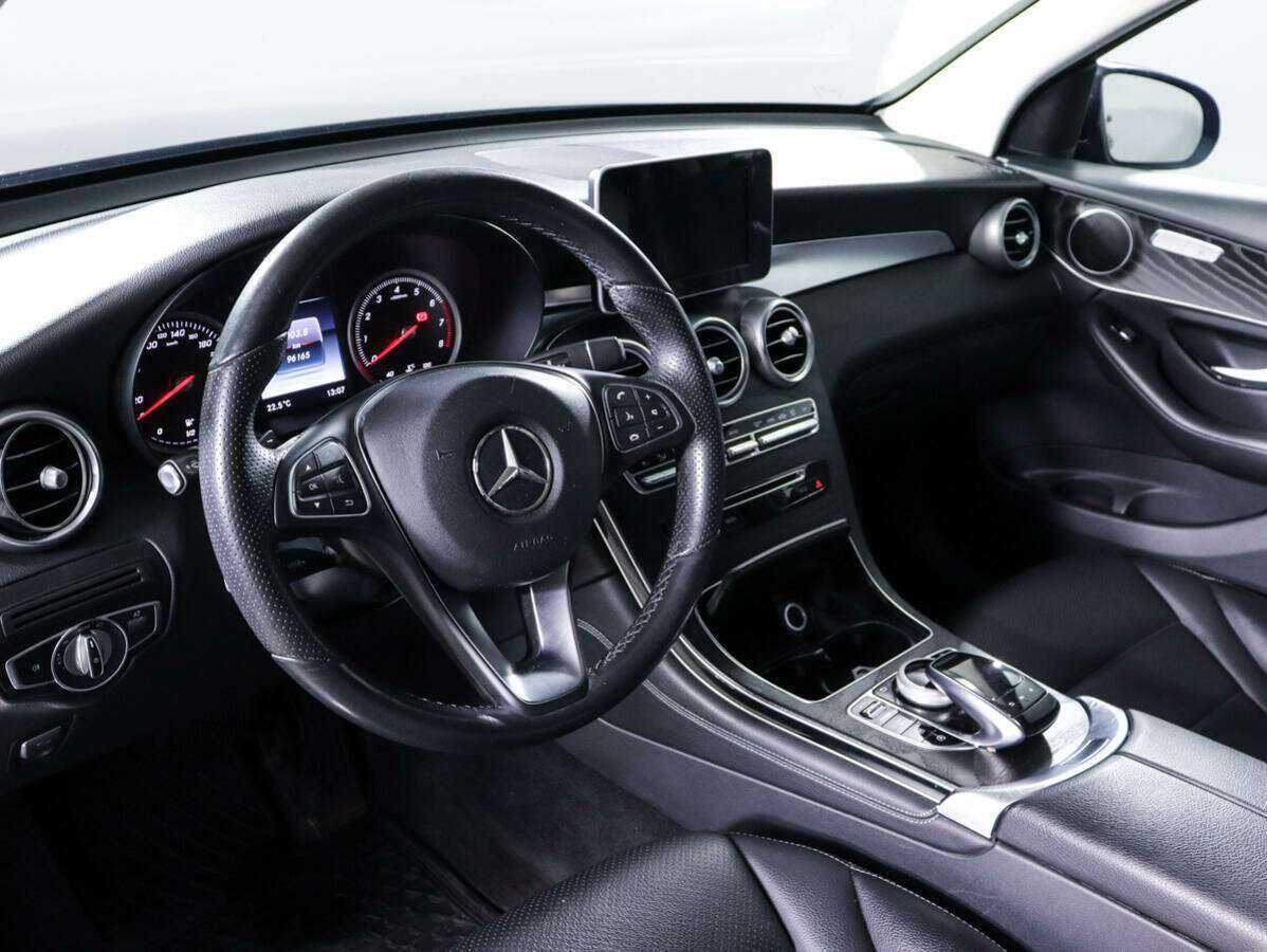 Mercedes-Benz GLC с пробегом — 2017 год. Фото: #11