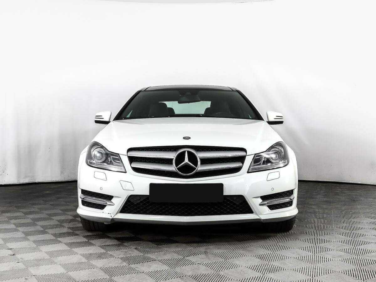 Mercedes-Benz C-Класс с пробегом — 2015 год. Фото: #1