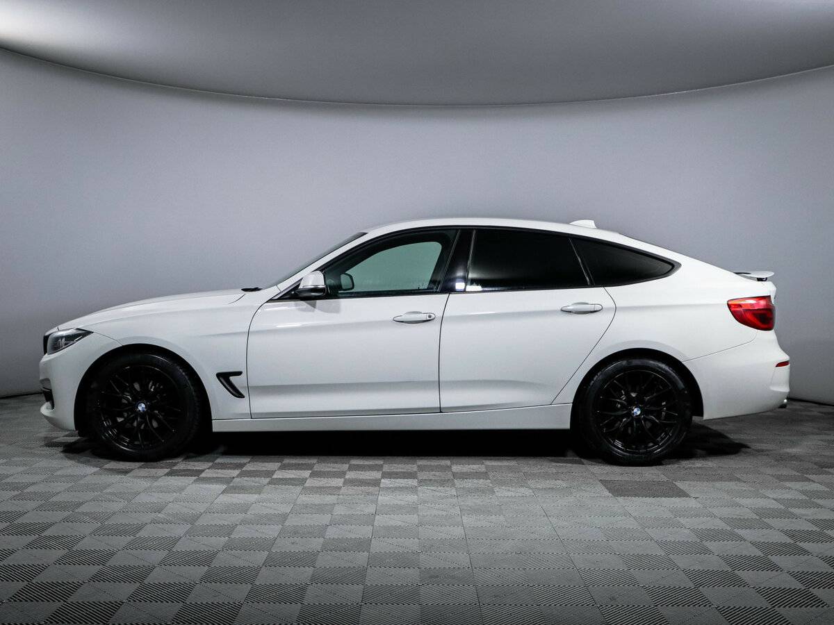 BMW 3 серии с пробегом — 2018 год. Фото: #7
