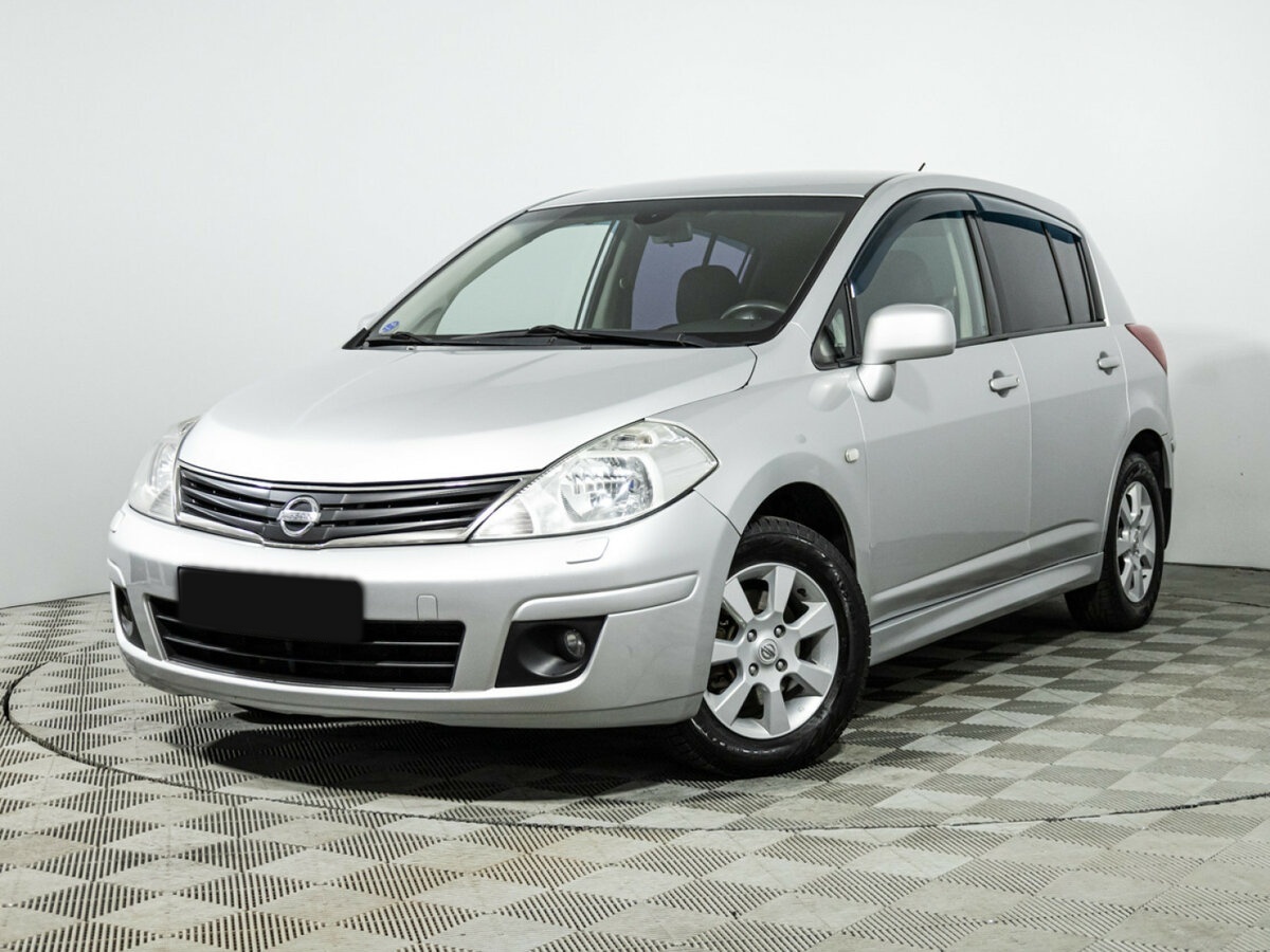 Nissan Tiida с пробегом — 2010 год. Посмотреть фото