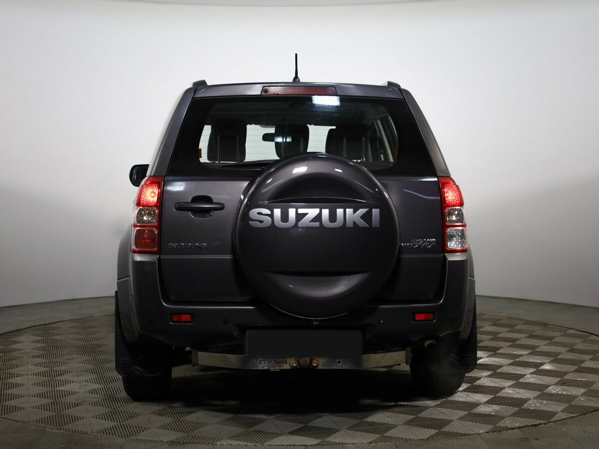 Suzuki Grand Vitara с пробегом — 2011 год. Фото: #3