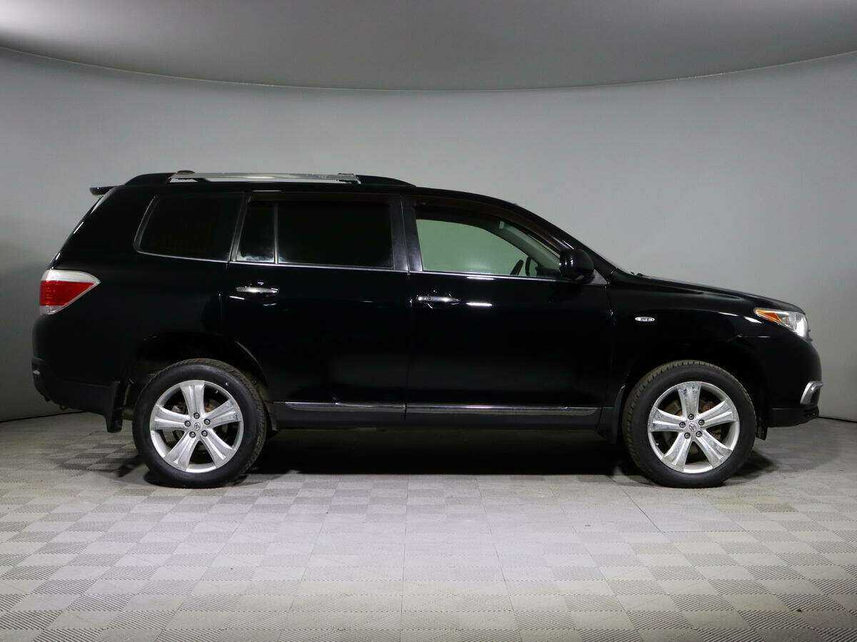 Toyota Highlander с пробегом — 2011 год. Фото: #3