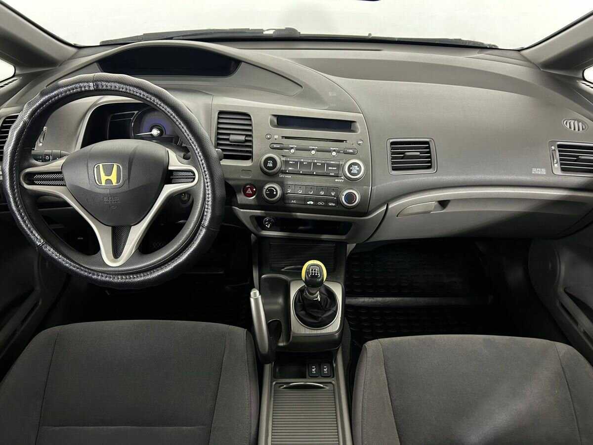 Honda Civic с пробегом — 2007 год. Фото: #5