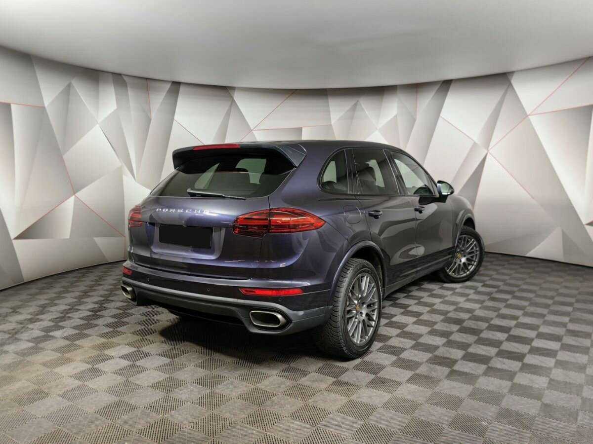 Porsche Cayenne с пробегом — 2018 год. Фото: #1
