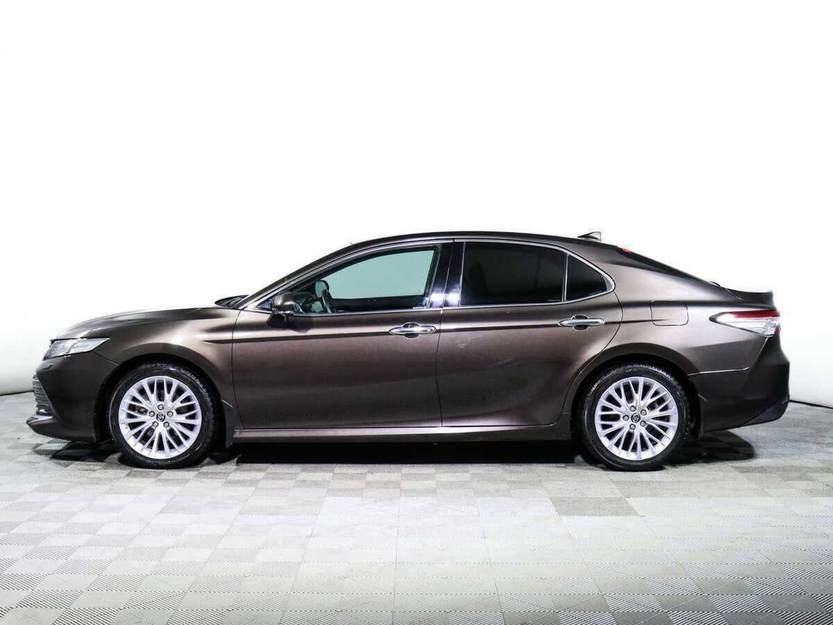 Toyota Camry с пробегом — 2018 год. Фото: #4