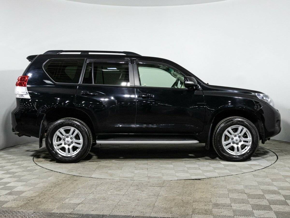 Toyota Land Cruiser Prado с пробегом — 2011 год. Фото: #3