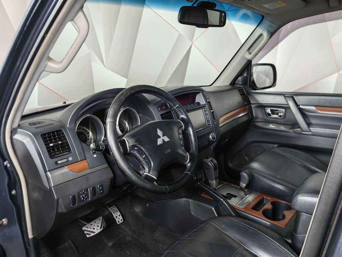 Mitsubishi Pajero с пробегом — 2008 год. Фото: #12