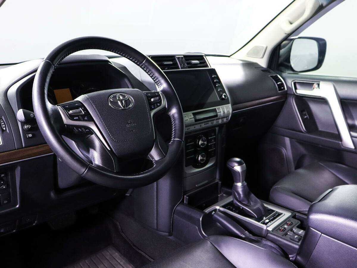 Toyota Land Cruiser Prado с пробегом — 2022 год. Фото: #10
