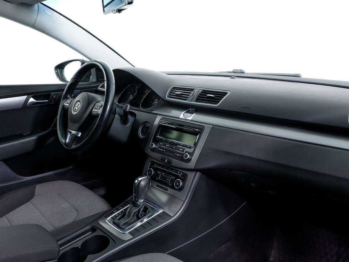Volkswagen Passat с пробегом — 2011 год. Фото: #8